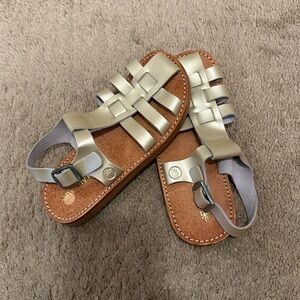 Freshly Picked Platinum Sandals Girls 10C (toddler